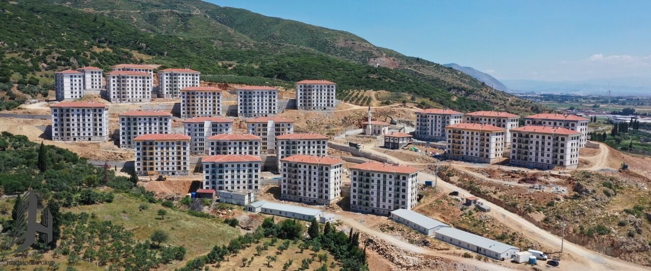 Geleceği İnşa Ediyoruz...